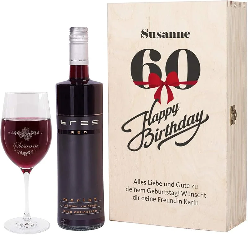 Besuche den Herz & Heim-Store Herz & Heim® Bree Wein-Präsent mit graviertem Weinglas und Bree Wein zur Auswahl in Geschenkkiste zum 60. Geburtstag Rot — Wein und Festtafel