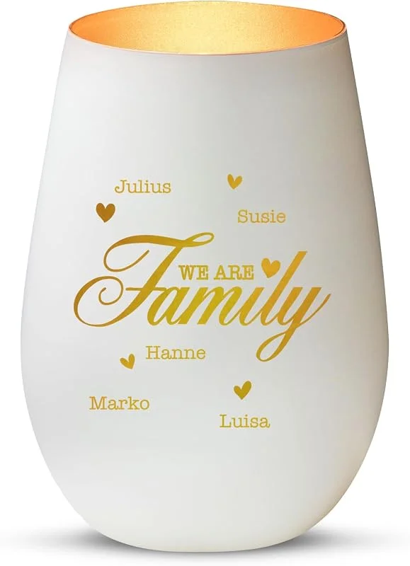 Besuche den Love Faith-Store Love Faith personalisiertes Windlicht - We Are Family - Weiß, Gold — Kerzenlicht Abendessen