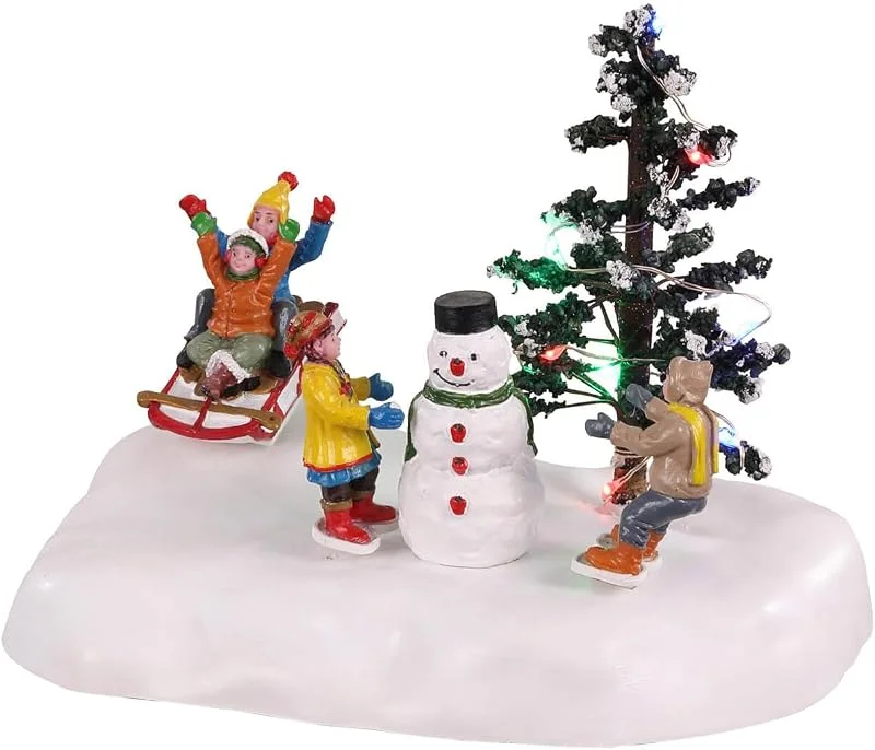 Marke: Lemax LEMAX - Frolic in the Snow 44210 Schneemann Schlitten Weihnachtsdorf Winterdorf — Weihnachtsdeko