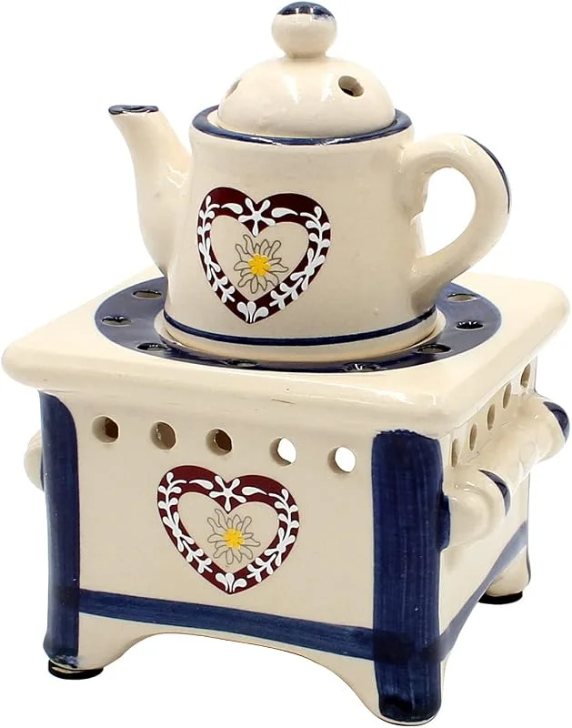 Besuche den Dekohelden24-Store Dekohelden24 Duftlampe als Herd mit Kanne und Herz, blau, Aromalampe, Duftlicht, Duftstövchen, L, B, H: ca. 12 x 12 x 17 cm — Advent und Tisch