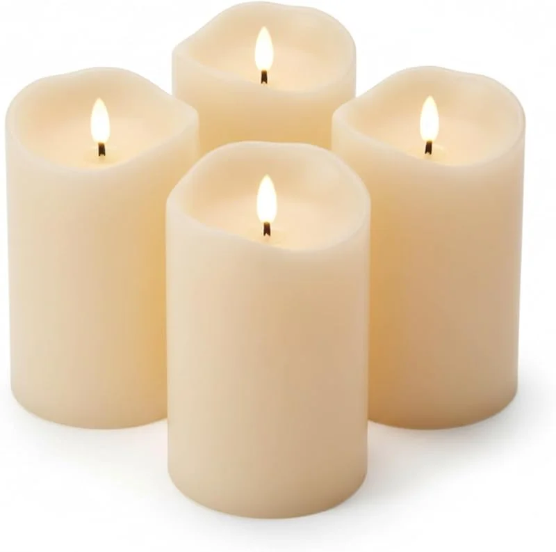 Besuche den ToCi-Store ToCi 4 x LED Kerzen Creme Ø 7, 5 x 10 cm – Flammenlose Echtwachskerzen mit Timer & schwarzem Docht - LED-Stumpenkerzen für Advent, Grablicht & Tischdeko - Batteriebetrieben — Weihnachtsbeleuchtung