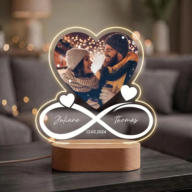Besuche den GRAVURZEILE-Store GRAVURZEILE Beleuchtetes Acrylglas - Unendlichkeit - Personalisiert mit Foto, Namen & Datum - Pärchengeschenk zum Jubiläum - Geschenk zur Hochzeit oder Valentinstag für Sie & Ihn — Kerzenlicht Abendessen