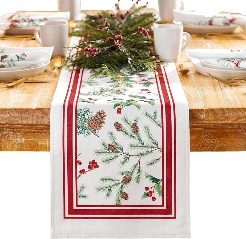 Marke: Threadmade Elrene Home Fashions Tisch- oder Konsolenläufer mit Stoffbordüre, Weihnachtstischdekoration, 33 x 177, 8 cm, Beerenfarben — Küche & Haushalt