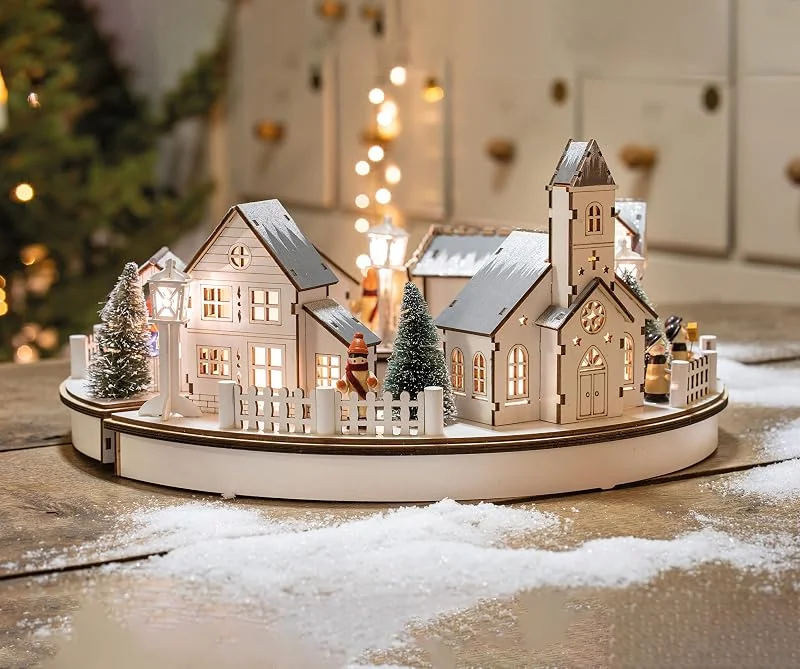 Besuche den hellum-Store hellum LED Holz Weihnachtsdorf im Halbkreis, Batterie & Timer für innen — Weihnachtsdeko