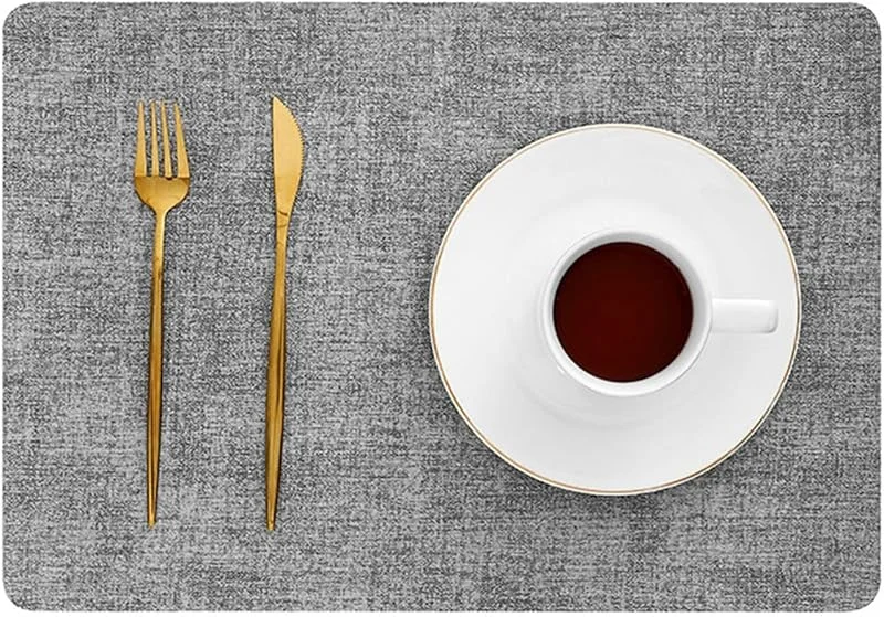Besuche den Epinki-Store Epinki Tischsets Abwaschbar Quadratisch, 2er Set PU Leder Weihnachts Platzset Abwaschbar Rechteckig Einfarbig Anti-Rutsch, Tischmatten Abwaschbar Hell Grau für Tisch, Bar und Küche, 43x30CM — Küche & Haushalt