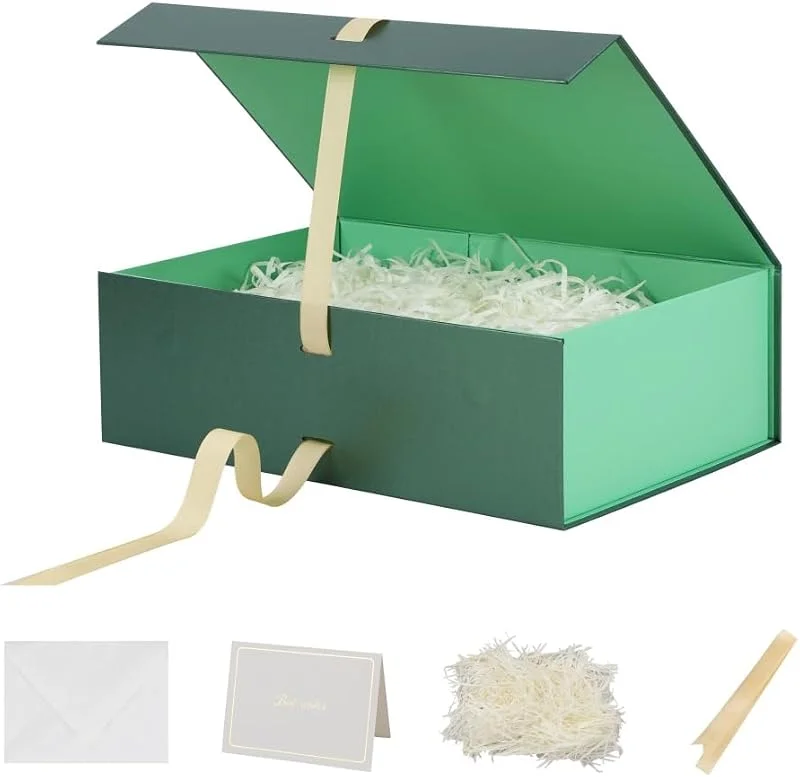 Marke: BoxSkivra Large Gift Boxes with Lids 5 Pack 13X9X4 Inch Large Green Gift Box with Ribbon Christmas Gift Box Foldable Gift Boxes for Presents、Shredded Paper Filler & Cards — Geschenkverpackung