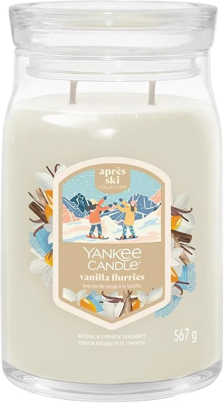 Besuche den Yankee Candle-Store Yankee Candle Duftkerze im Glas (groß) Vanilla Flurries - Signature Kerze "Winterkollektion 2025 - Apres Ski" mit bis zu 90 Stunden Brenndauer — Kerzenlicht Abendessen