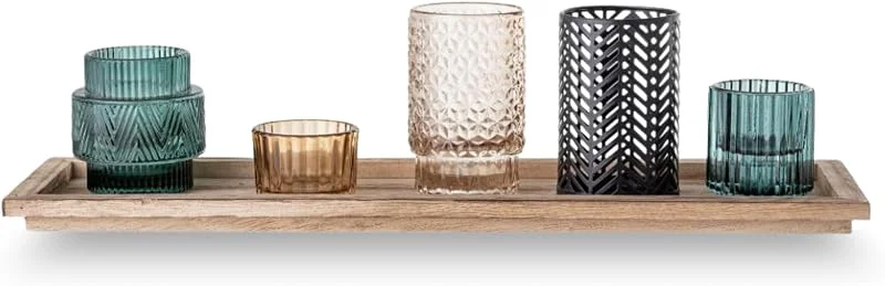 Bloomingville Sanga Windlicht-Set – Holztablett mit 5 farbigen Glas-Votivgläsern (6-teilig, 43×10, 5×12, 5 cm) – Skandinavische Deko für Wohnzimmer, Esstisch & Fensterbank — Kerzenlicht Abendessen