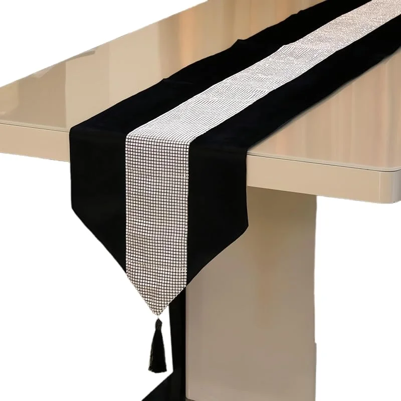 Marke: HSTWODE 1 Stück Tischläufer mit Strasssteinen, luxuriös lang Samt-Tischläufer, mit Quasten, für Esszimmer, Weihnachten, Hochzeit, Party, Tischdekoration (Schwarz, 33*210CM) — Küche & Haushalt